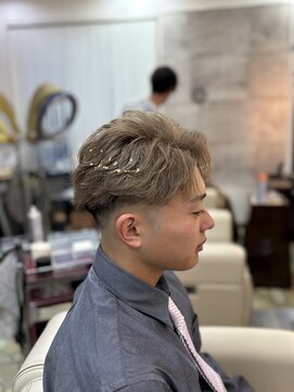 フィールリノ(FEEL lino) メンズブリーチ、メンズカラー、メンズベージュカラー、成人式