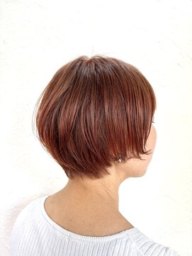 プラム(plum.) 丸みショート/ピンクカラー/白髪ぼかし