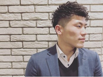 バーバーサロン カズヘア(BARBER SALON KAZU HAIR)の写真/【新橋3分/カット+カラーリング¥9900～】支持されるワンランク上のサロン！お仕事の合間・仕事終わりにも◎