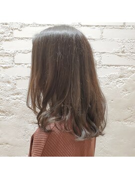イーハトーヴヘアー(Yehatov) アッシュベージュ1