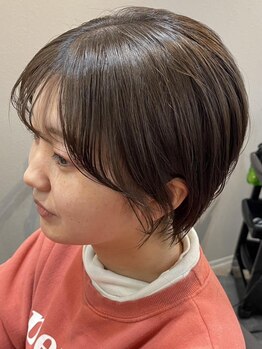 ブリンク 放出(BLINK)の写真/【放出駅5分】一人ひとりの骨格や髪の悩みに合わせた繊細なカット技術が小顔魅せを叶える☆もちの良さも◎