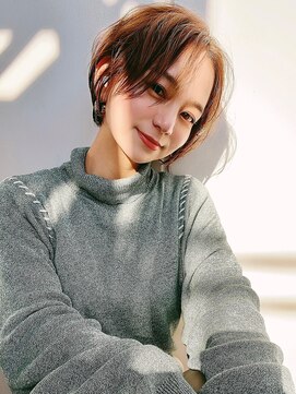 アイドットプラス 表参道(i.+omotesando) 小顔ヘアふんわりショート簡単スタイリングブリーチなしカラー