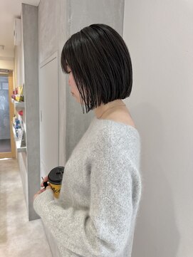 ヨーク(YOKE) YOKE 大人ボブ切りっぱなしボブタイトボブアッシュグレージュ