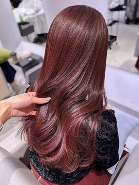 ステア ケース(stair case) 韓国艶々レッドカラーレイヤーカット前髪カットトリートメント