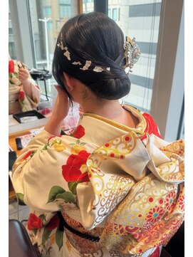 ビーハイブ 一番町店 アヴェダ(BEHIVE) タイトシニヨンアレンジ☆