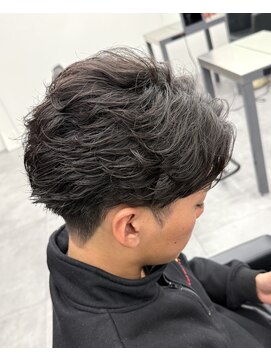 ノイセル 心斎橋(Noisyle) 心斎橋フェザーパーマ×センターパート×韓国ヘア×ビジネスヘア