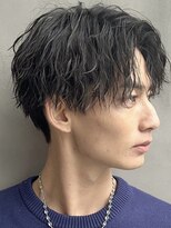 アリエッタ アザブ(ARIETTA AZABU) 前下がりセンターパート×ルーズツイスパイラル