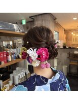 トゥーミー(to mee)&nbsp;大人シニヨン♪