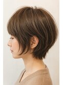 軽やかに揺れる大人ショートレイヤー