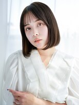シオン(shion) 前髪ブリーチ前髪カット内巻きワンカールボブ_F90843
