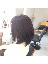 バンクス(BANKS)&nbsp;軽やかなレイヤースタイル