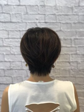 ミーティア バイ クアトロ(Meteor By QUATRO) 夏向けショートスタイル