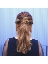 ツイギー 宮西店(TWiGGY) ポニーアレンジの巻きについて