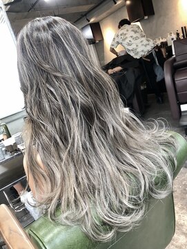 アポロ 横浜駅店(apollo) ホワイト系バレイヤージュ