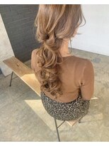 ニド(2do)&nbsp;パーティーローポニーアレンジ