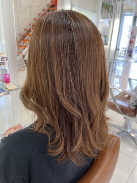 フォルテ 中田店 ハニーベージュ