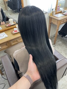 シェノン 西梅田(CHAINON) グレーベージュ/レイヤーロング/黒髪/前髪パーマ