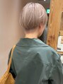 ヘン(hen)&nbsp;ブロンドヘア得意です。