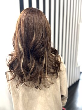 フーバ(FUUBA) カラーでは出せない色をエクステでしてみませんか?