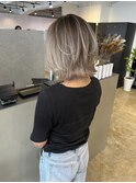 レイヤーボブ バレイヤージュ_smoky white ash_
