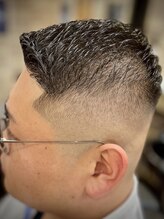 バーニーズ バーバークラブ(BARNEYS BARBER CLUB)