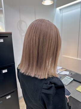 ユニ バイ マグ 長野店(Uni.by Mag) 20代30代ダブルカラーシアーピンクミディアム切りっぱなし