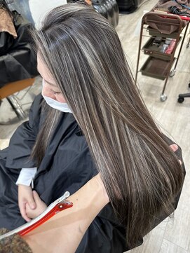 エトラ 渋谷店(etora) 小顔ヘア ネビージュグレージュハイライトカラー◎