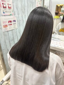 ジジ バイ プロデュース 相模原店(JiJi by produce) ぱっつんロング