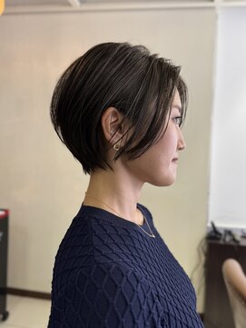 バム 名古屋栄店(BAMM) 美シルエットの大人ショート【坂根】