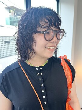 ナループロア ハチ(Nalu pu loa hachi) ウルフパーマ/ウェーブパーマ/レイヤーパーマ