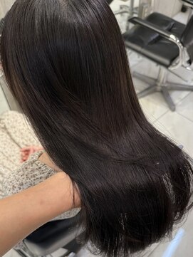 サイン 表参道(SIGN) ナチュラルレイヤー韓国ヘア透明感暗色カラー