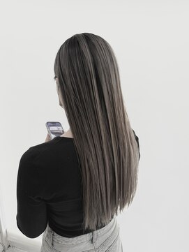 30代40代　白髪ぼかしのハイライト・シャドールーツ　髪質改善