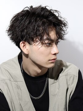 ルーシー 川越(LUCEY) センターパートフェザーパーマシャドウパーマメンズパーマ