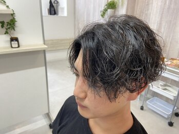 髪仕度コア(CORE)の写真/【駐車場有】一人一人の骨格に合わせてヒアリングから仕上げまで丁寧に担当!清潔感のあるメンズスタイル!