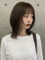 エイチ ウルフカット 大阪梅田(811)&nbsp;50代ハンサムショートショートバレイヤージュクラゲヘアパーマ