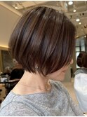 表参道白髪ぼかしレイヤーボブウルフショートヘアベージュ40代