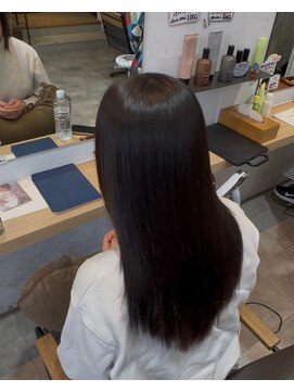 ローリーポーリークラウン(Roly Poly Clown) 乾かすだけで艶髪の髪質改善ストレート(縮毛矯正)