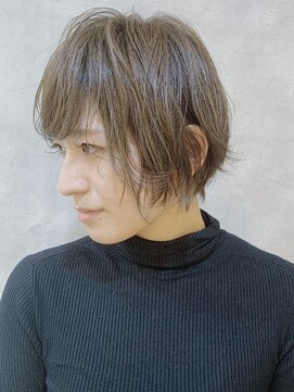 ムウ 難波(MOU) ハッシュカットフルバング似合わせカットレッドブラウン20代30代