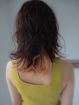 ディンプル 越谷駅前(DiMPlE) ウルフ風セミロング×インナーカラーDiMPlE越谷/越谷駅前/新越谷