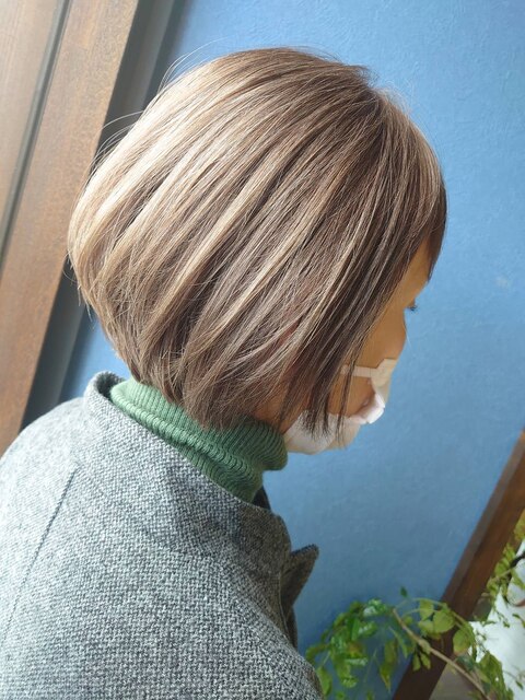 《Kubu hair》大人のグレーボブ