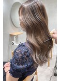 くびれヘアー×インナーカラー×ホワイトベージュ
