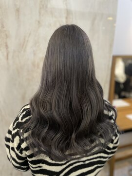 ラビス(Lovis) ミディアム/暗めカラー/デザインカラー/フェイスフレーミング