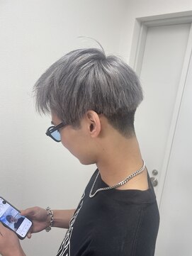 ジャストビューティ ルフレ 金沢八景店(Just Beauty Rufure) シルバーグレー/かきあげヘア/サイドパート/金沢八景