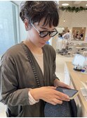 オン眉ベリーショート