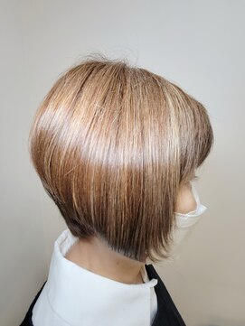 松本平太郎美容室 国立店 前下がりグラデーションボブ/30代40代50代60代