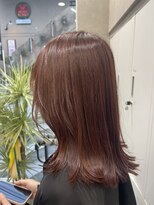 エレノア 熊本(Eleanor) 艶のあるピンクベージュ