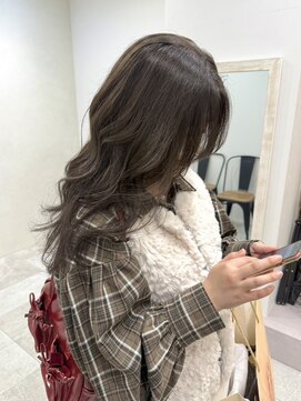 ジゼル(gisele) 仙台グレージュブリーチなし髪質改善トリートメントダブルカラー