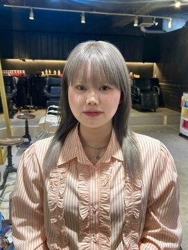 トリア(the tria) 【chika】ハイトーングレー