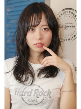 ベレッタ 楠葉店(veretta.) 柔らかさ×ツヤ感で魅せる大人レイヤー