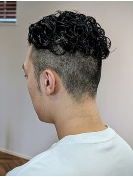 ウィスカーヘアー(whisker hair) オールバックパーマ